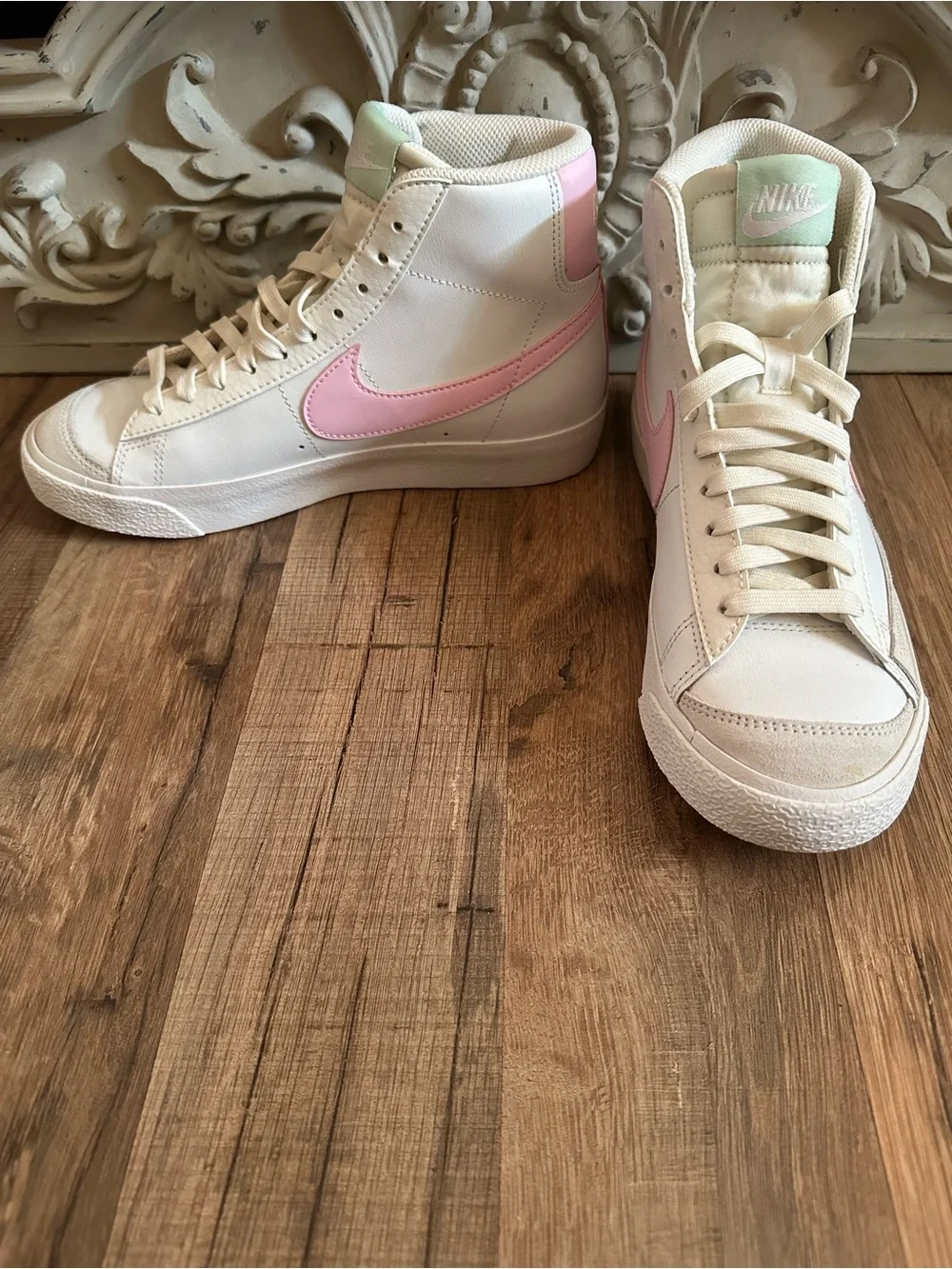 Nike Cream High-Top Sneakers with Pink & Mint Accents 5.5 big kids